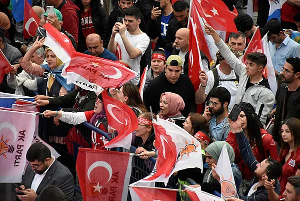 Türkiye’nin 81 ilinden Başkan Erdoğan’ın zaferinin sevinç görüntüleri! Başkan Erdoğan’ın konuşmaları…