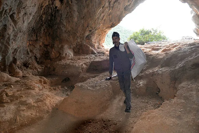 Şehir hayatını bırakıp dağ evine yerleşti! Balıkçılık yaparak haftalık 2 bin lira kazanıyor - 4