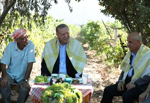 baskan-recep-tayyip-erdogandan-manisadaki-acilis-toreninde-onemli-aciklamalar-kuru-uzumun-alis-fiyati-belli-ol-1661013930734.jpg Başkan Recep Tayyip Erdoğan'dan Manisa'daki açılış töreninde önemli açıklamalar! Kuru üzümün alış fiyatı belli oldu! 2022 kuru üzüm fiyatı... - 7