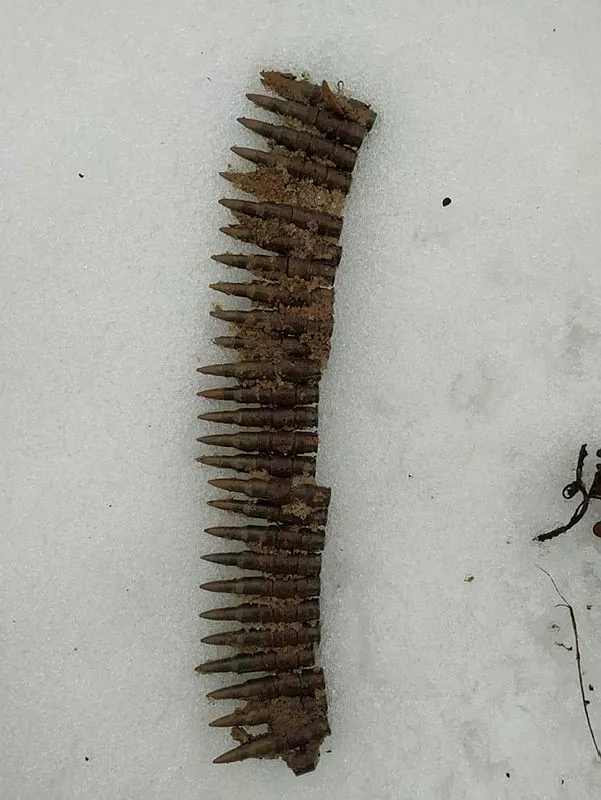 PKK’lı teröristler İHA ve SİHA’lardan böyle korunmaya çalışıyor! Metal başlık ele geçirildi