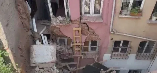 Fatih'te bir kısmı çöken bina mühürlendi!