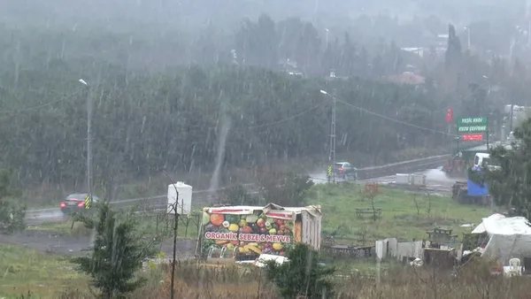 Sıcaklık 10 derece düştü! Kar İstanbul'a giriş yaptı! Meteoroloji alarm verdi: 16 il için sarı kod | Bugün (9 Ocak) hava nasıl olacak? - 2