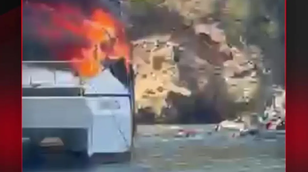 DENİZE ATLAYARAK KURTULDULAR