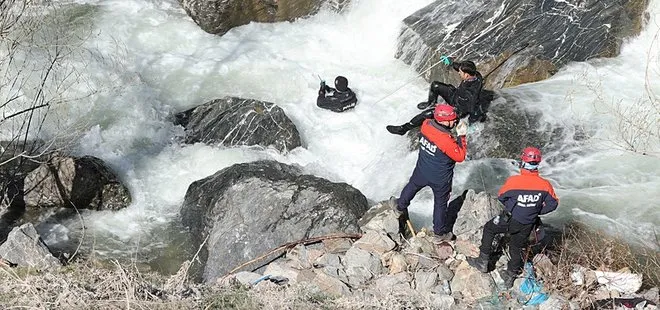 Hakkari'de kayıp kadını arama çalışmaları sürüyor