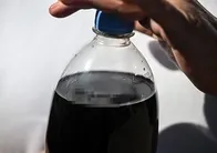 Kolanın içinden çıkan şoke etti! Marketten aldı eve gelince gözlerine inanamadı