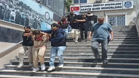 1716017917521.jpeg Gündüz vakti kaçırıldı! Tanınmaz hale gelinceye kadar dövüldü! İstanbul'un göbeğinde kan donduran olay - 4