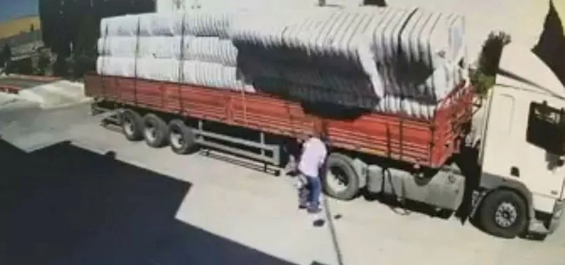 Şanlıurfa'da feci olay! Pamuk balyalarından kaçamadı
