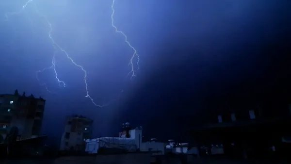 Adıyaman’da şimşekler geceyi aydınlattı - 3