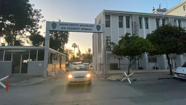 Mersin'de ihaleye fesat karıştıranlara operasyon: 12 gözaltı kararı - 3