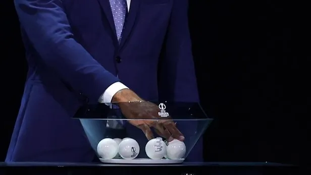 samsunsporun-konferans-ligindeki-rakipleri-belli-oldu-1756471440496.jpg Samsunspor'un Konferans Ligi'ndeki rakipleri belli oldu (AA)