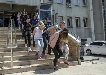 İnternetten tanışıp tuzağa düşürüyorlardı!