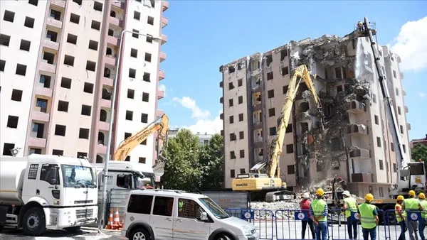 1649530619040.jpg Kentsel dönüşümde kritik tarih 2035! Tek bir ev kalmayacak! Bakan Murat Kurum duyurdu - 6