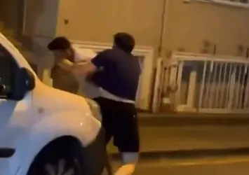 Sokak ortasında kavga eden fenomenler gözaltında!