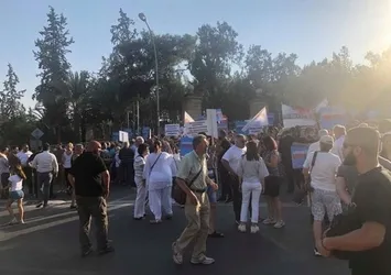 Rumlar, 'Türkleri bize verin' deyip linç etmeye çalıştı