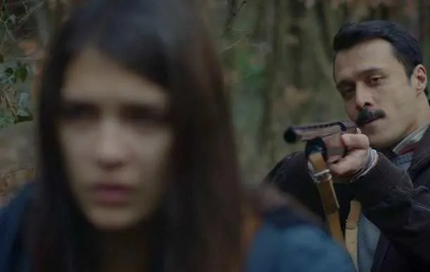 Kırgın Çiçekler 71. bölüm fragmanında Eylül, Kemal'den kaçmayı başarıyor!