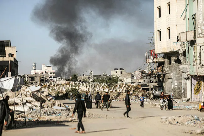 hamas-ile-israil-heyetleri-kahireden-ayrildi-gazzede-ateskes-olacak-mi-1715272443691.jpg Hamas ile İsrail heyetleri Kahire'den ayrıldı! Gazze'de ateşkes olacak mı? - 6