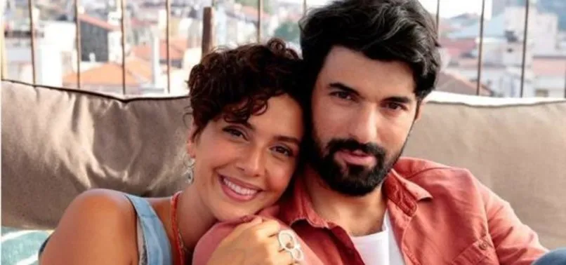Engin Akyurek Ve Berguzar Korel Bir Ask Iki Hayat Filmi Icin Ilk