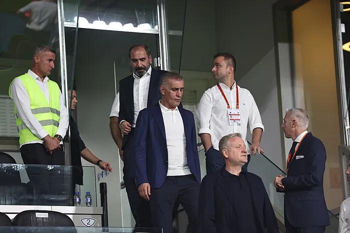 basaksehir-konferans-liginde-play-off-turuna-kaldi-1723752309285.jpg Başakşehir Konferans Ligi'nde play-off turuna kaldı - 5
