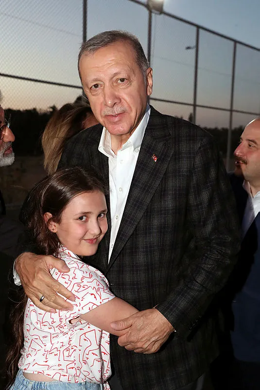baskan-erdogandan-haci-bektas-velinin-hakka-yuruyusunun-751-yil-donumu-anma-programinda-onemli-aciklamalar-1660415320108.jpg Başkan Erdoğan'dan Hacı Bektaş Veli’nin Hakk’a yürüyüşünün 751. yıl dönümü anma programında önemli açıklamalar - 6