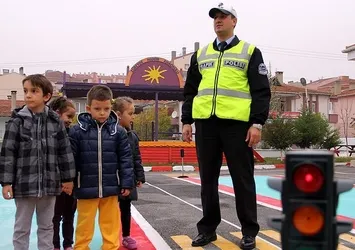 5,5 milyon çocuğa trafik eğitimi verilecek