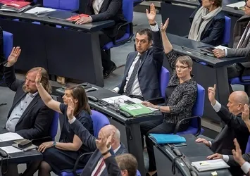 Özdemir’e Tokat!