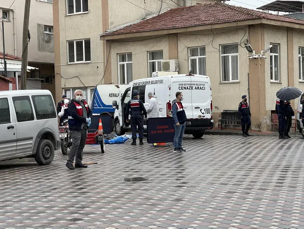 1618804020632.jpg İzmir'de sokak ortasında pompalı dehşeti! Mahmut Karşıcı'yı böyle öldürdü - 1