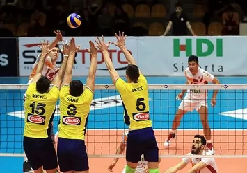 Fenerbahçe, Galatasaray'ı mağlup etti