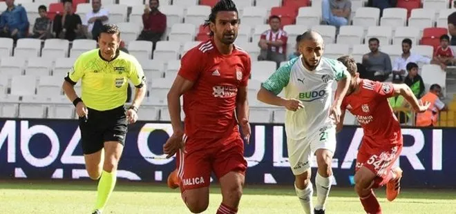Sivasspor Bursaspor engelini Robinho ile geçti