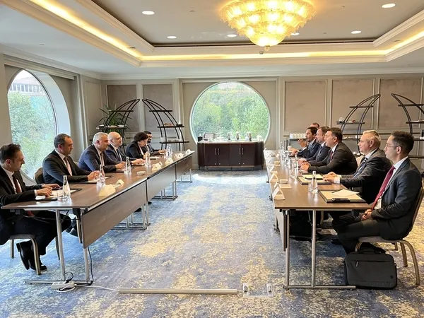 turkiye-dogal-gaz-ihracat-anlasmalariyla-avrupanin-enerji-arzinda-kilit-ulke-oluyor-1696337482145.jpg Türkiye, doğal gaz ihracat anlaşmalarıyla Avrupa'nın enerji arzında kilit ülke! - 10