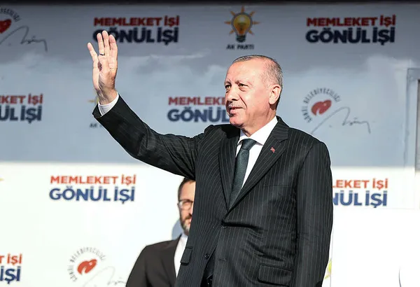 Başkan Erdoğan'dan çağrı: İstanbul'u Konstantinapol'e çevirmekle yanıp tutuşanlara karşı... - 2
