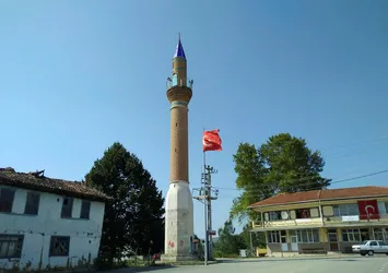 Bursa'da camisiz minare, köyün sembolü oldu