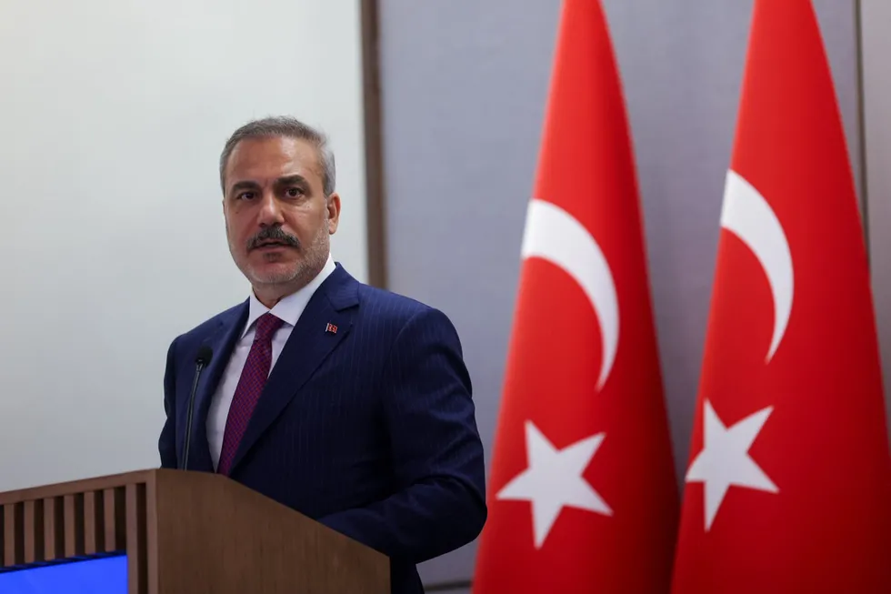 bakan-fidandan-bakude-kritik-mesaj-karadeniz-savasin-disinda-tutulmali-1789482712273.jpg Bakan Fidan'dan Bakü'de kritik mesaj! Karadeniz savaşın dışında tutulmalı - 4