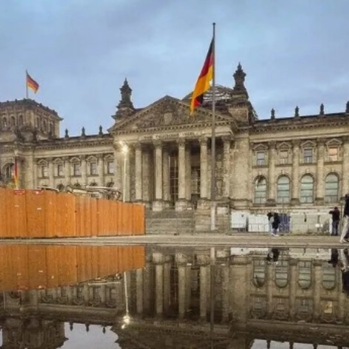 Almanya, Leipzig Havalimanı'ndaki Dron Saldırısından Rusya'yı Sorumlu Tutuyor ve Konsoloslukları Kapatıyor