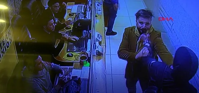 İstanbul Esenyurt’taki döviz bürosunda yumruklu kavga kamerada! Şaşkınlıkla öylece izlediler