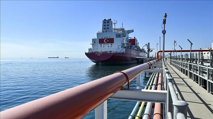 enerji-satrancinda-kilit-ulke-turkiye-avrupanin-imdadina-turk-harmani-yetisecek-1735880556336.jpeg Türkiye 7 doğalgaz boru hattı ve 5 LNG terminaline sahip bulunuyor (AA)