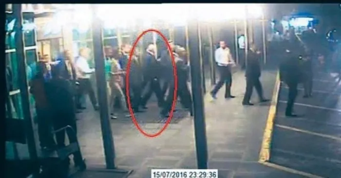 ozturk-yilmaz-chpnin-14uncu-katini-isaret-etti-15-temmuzu-onceden-biliyorlardi-1637790422482.jpeg Yenilik Partisi Genel Başkanı Öztürk Yılmaz: CHP 15 Temmuz'u önceden biliyordu dedi ve 14'üncü katı işaret etti - 2