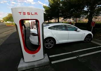 Tesla'dan yeni araba bataryası