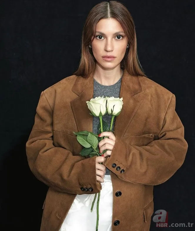 Arka Sokaklar'ın Zeliş'i Yüsra Geyik bakın aslen nereliymiş! Memleketini duyunca şaşıracaksınız... 8