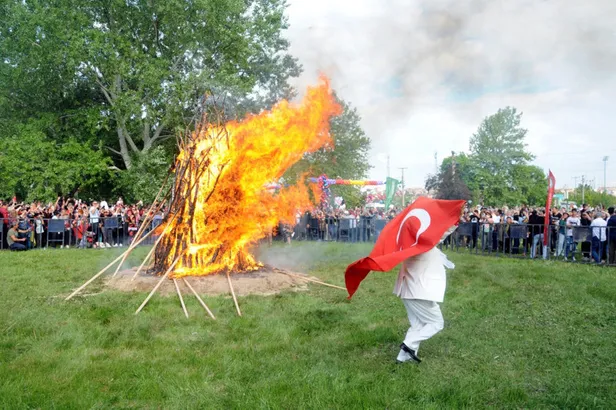 hidirellez-nedir-ne-zaman-hangi-gun-2023-hidirellez-ne-zaman-kutlanacak-islamda-var-mi-muslumanlar-kutlar-mi-r-1683176415923.jpg 2023 Hıdırellez ne zaman kutlanacak? İslam'da var mı? Hıdırellez nedir, ne zaman, hangi gün? Ritüelleri - 3