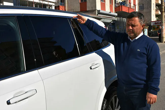 Niğde’de iş insanın sıfır aldığı lüks aracının kapısı farklı çıktı - 5