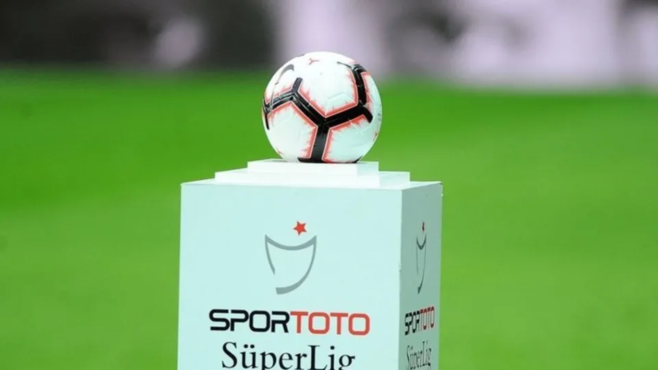 Süper Lig'de favori değişti! Galatasaray, Fenerbahçe, Beşiktaş, Trabzonspor... Kim şampiyon olacak?