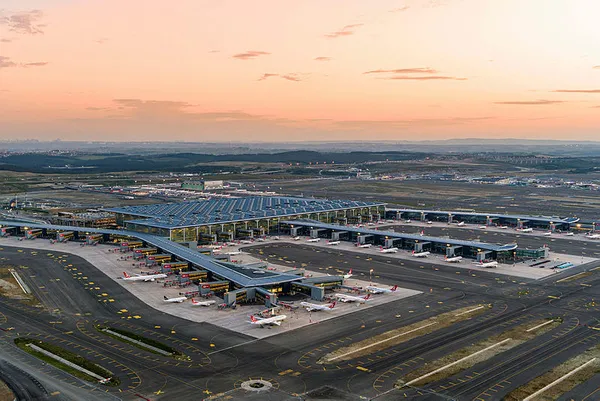 İstanbul Havalimanı 2023'e de zirvede başladı! 1260 uçuş ile Avrupa'nın en yoğunu - 5