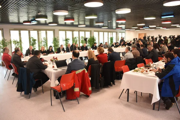 Enerji ve Tabii Kaynaklar Bakanı Fatih Dönmez "Arkadaşlar ümitli diyerek" duyurdu: Sismik çalışmalarımıza devam ediyoruz! Yeni keşifler gelebilir - 2