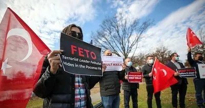 ABD'de teröristbaşı Fetullah Gülen protestosu! Türkiye'ye iade edin