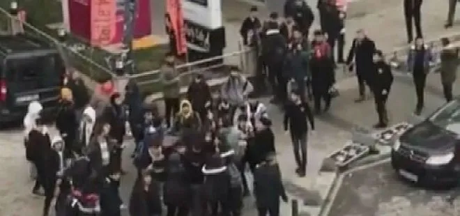 İstanbul Sultanbeyli’de 50 öğrenci birbirine girdi