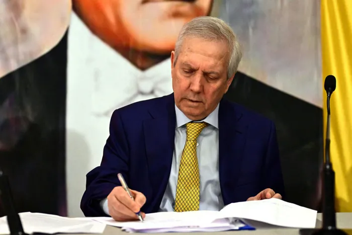 Fenerbahçe'de başkan adayı Aziz Yıldırım'dan Ali Koç'a Mourinho mesajı: Yarısını taahhüt ediyorum - 2