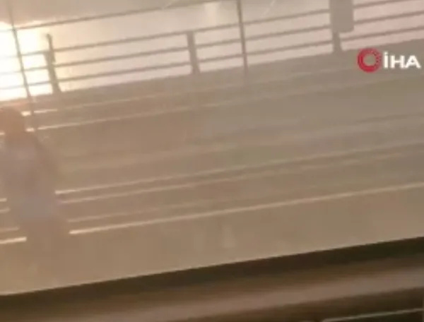 ABD’de yangın paniği! Trenin camından atladılar