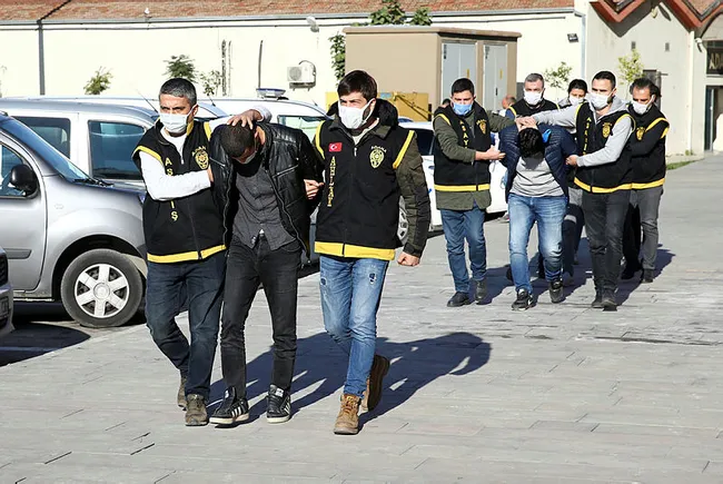 Adana’da “çıplak görüntü” şantajı! Eşiyle plan yapıp kız kardeşini cinsel ilişkiye gönderdi - 7