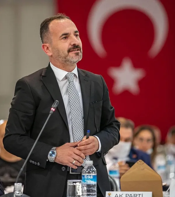 CHP’de Soyer ticareti! Karısı satıyor kocası alıyor: İhale yağmuruna tuttu