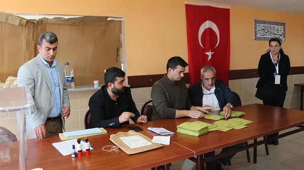 baskan-erdogandan-eski-belediye-baskanlariyla-duzenlenen-programda-son-dakika-aciklamalari-1657128194795.jpg